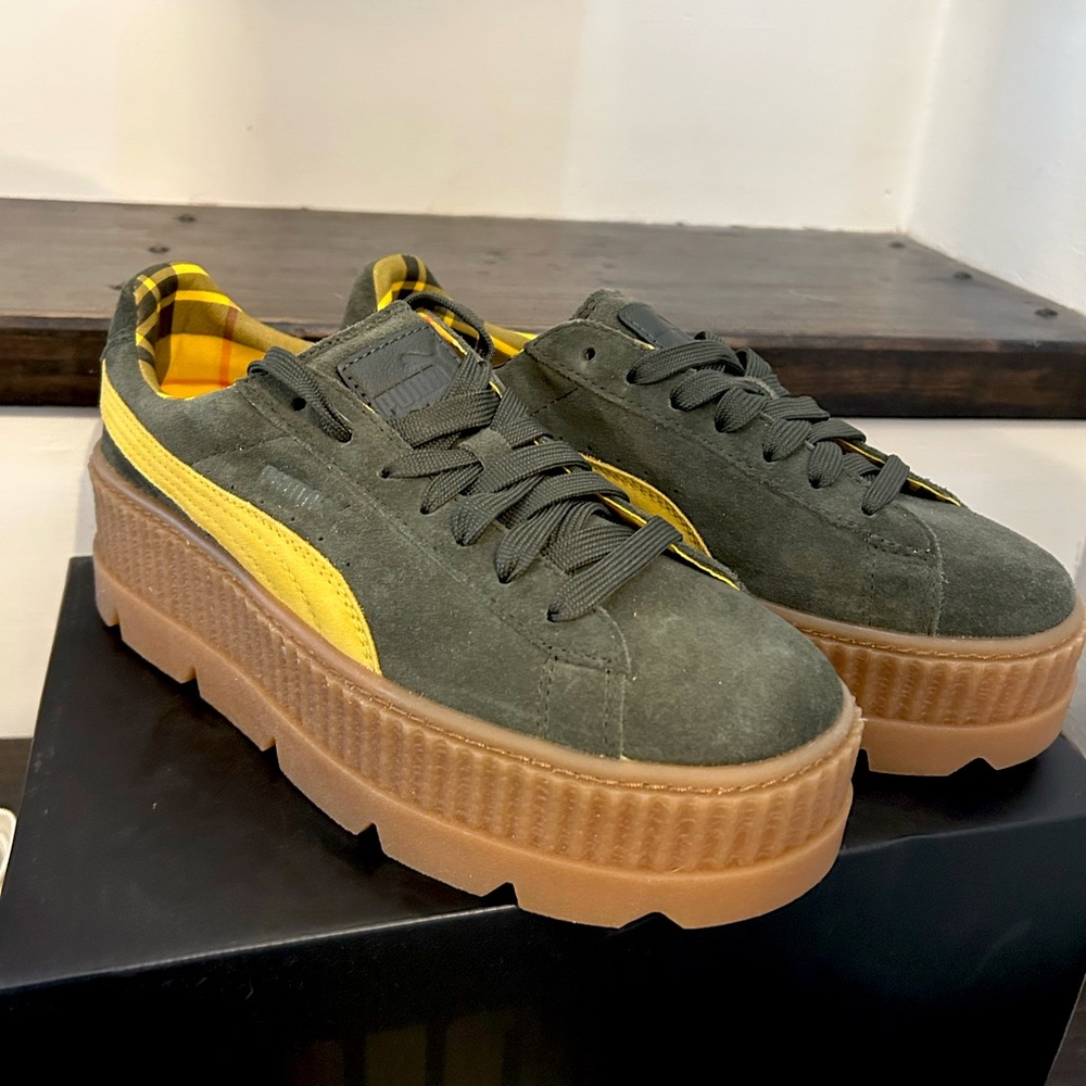 NWT PUMA x Fenty Cleated Creeper Sneaker, suede, size 9